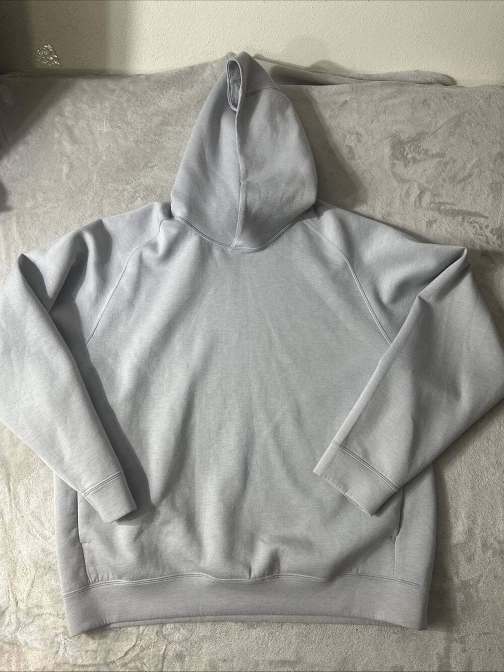 UNIQLO DRY Men’s XL Light Gray Pullover Hoodie Sweatshirt